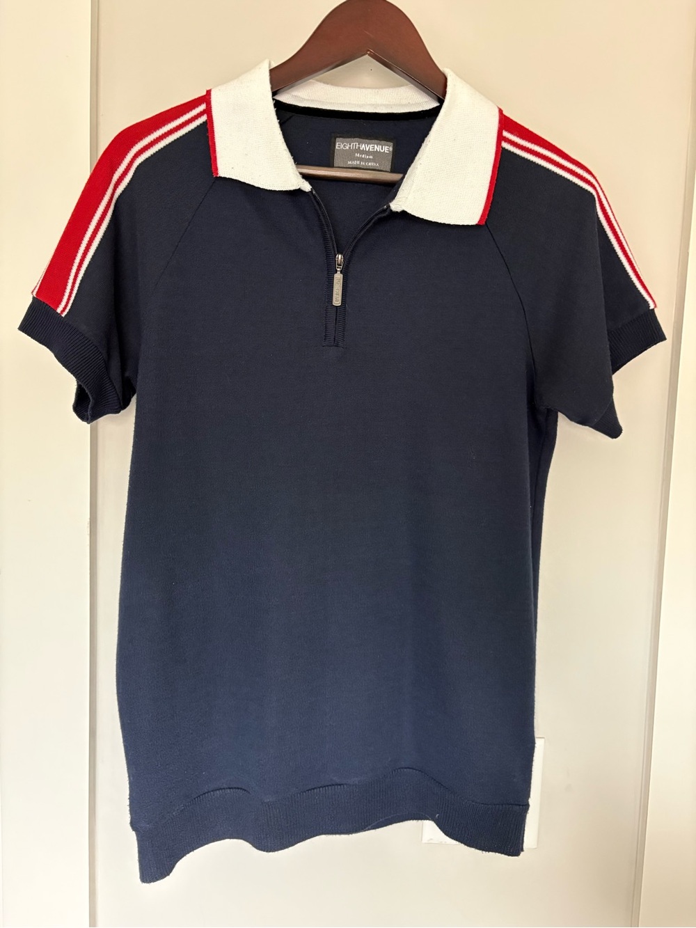 Eighth Avenue Navy Short-Sleeve 1/4 Zip Polo with White and Red Stripes Medium